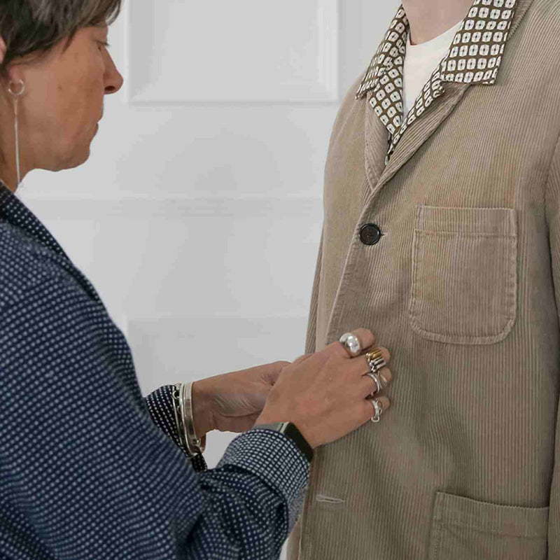 Universal Threads. Dress it up/ Dress it Down.