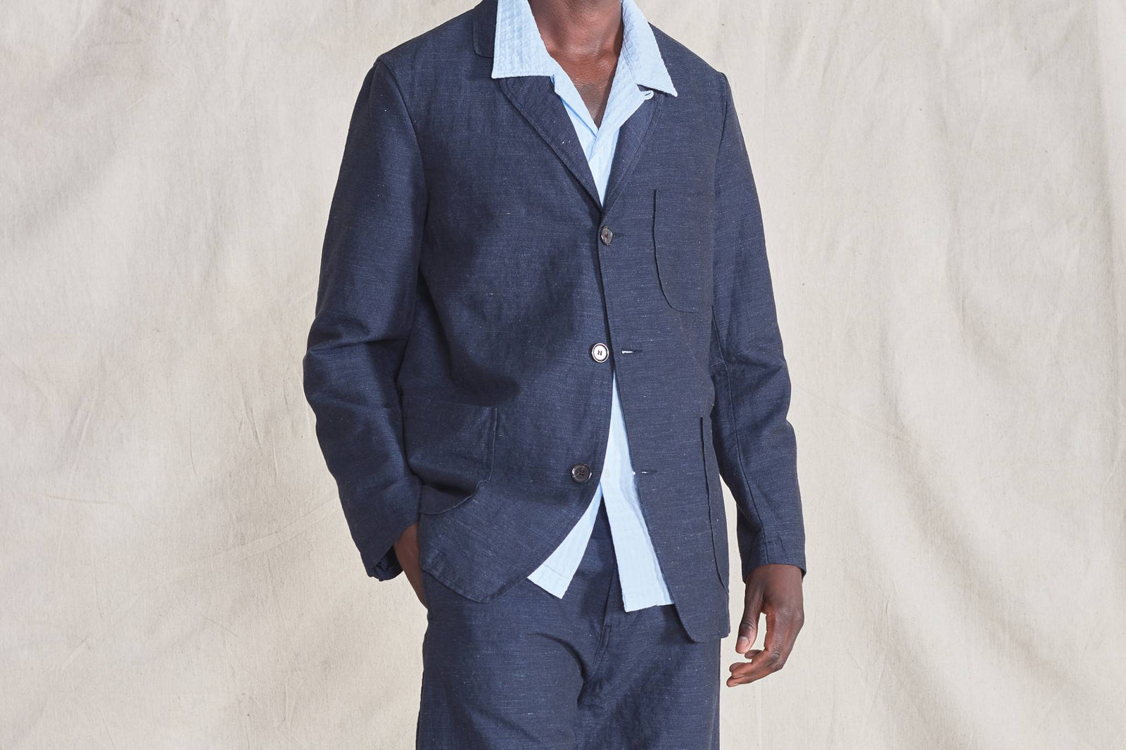 Universal Threads. Relaxed Tailoring.