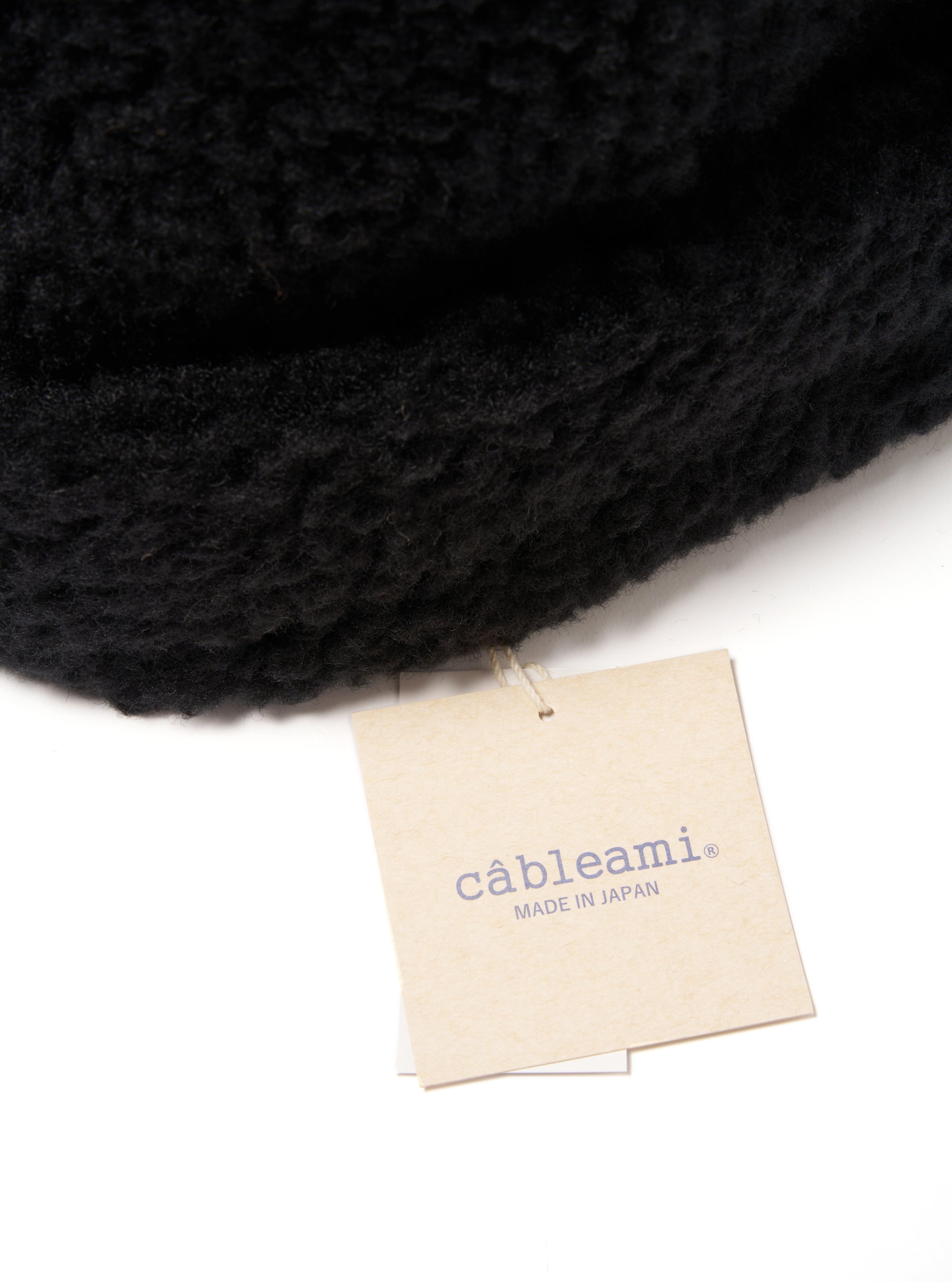 cableami® Boa Cap in Black Toque