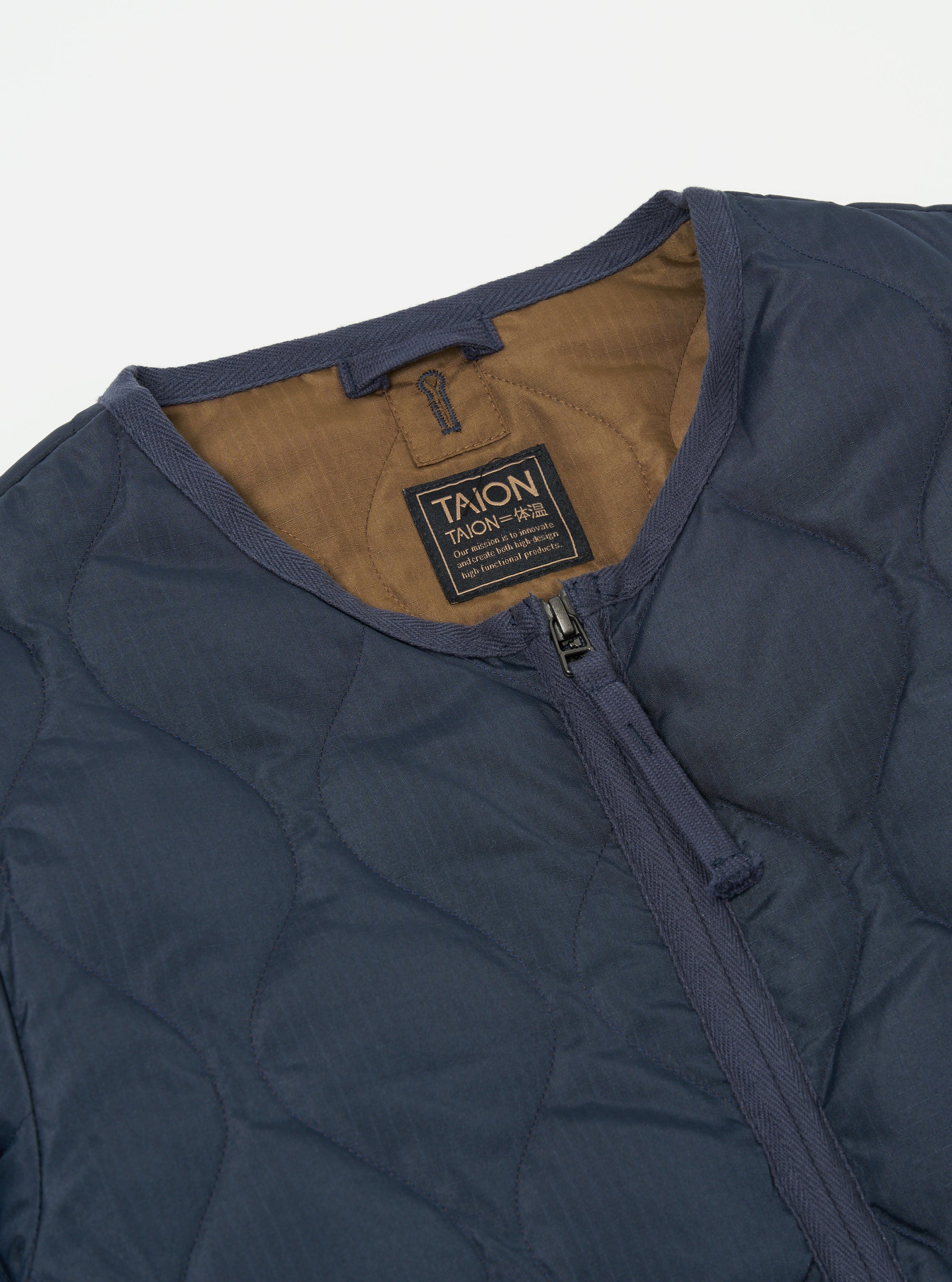 Taion Crew Neck Down Jacket in Dark Navy Ripstop