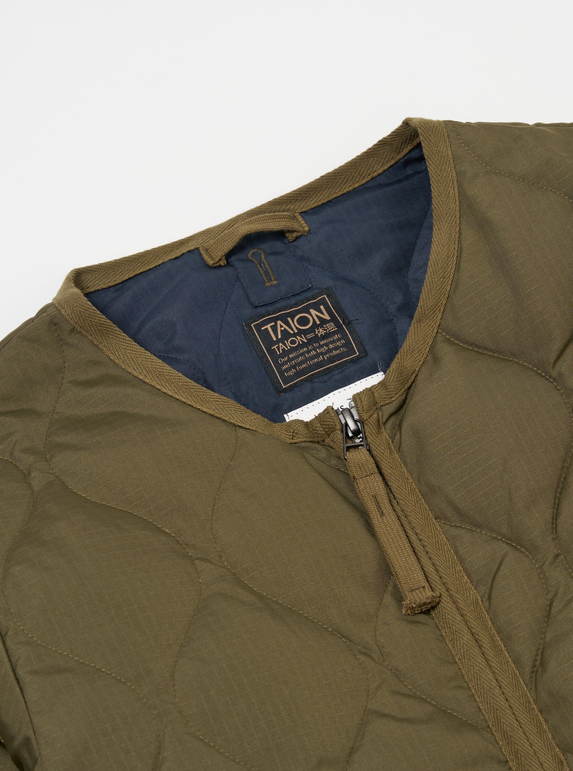 Taion Crew Neck Down Jacket in Dark Olive Ripstop