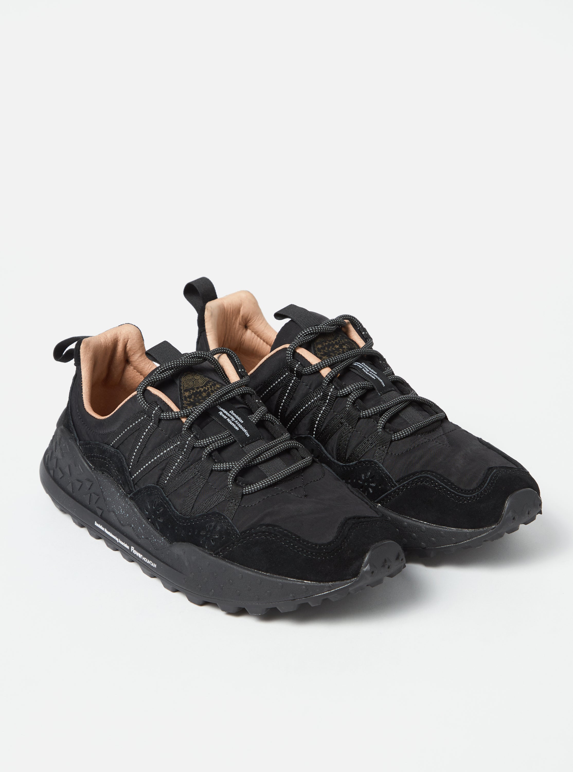 Flower Mountain Washi Uni in Black Suede/Nylon