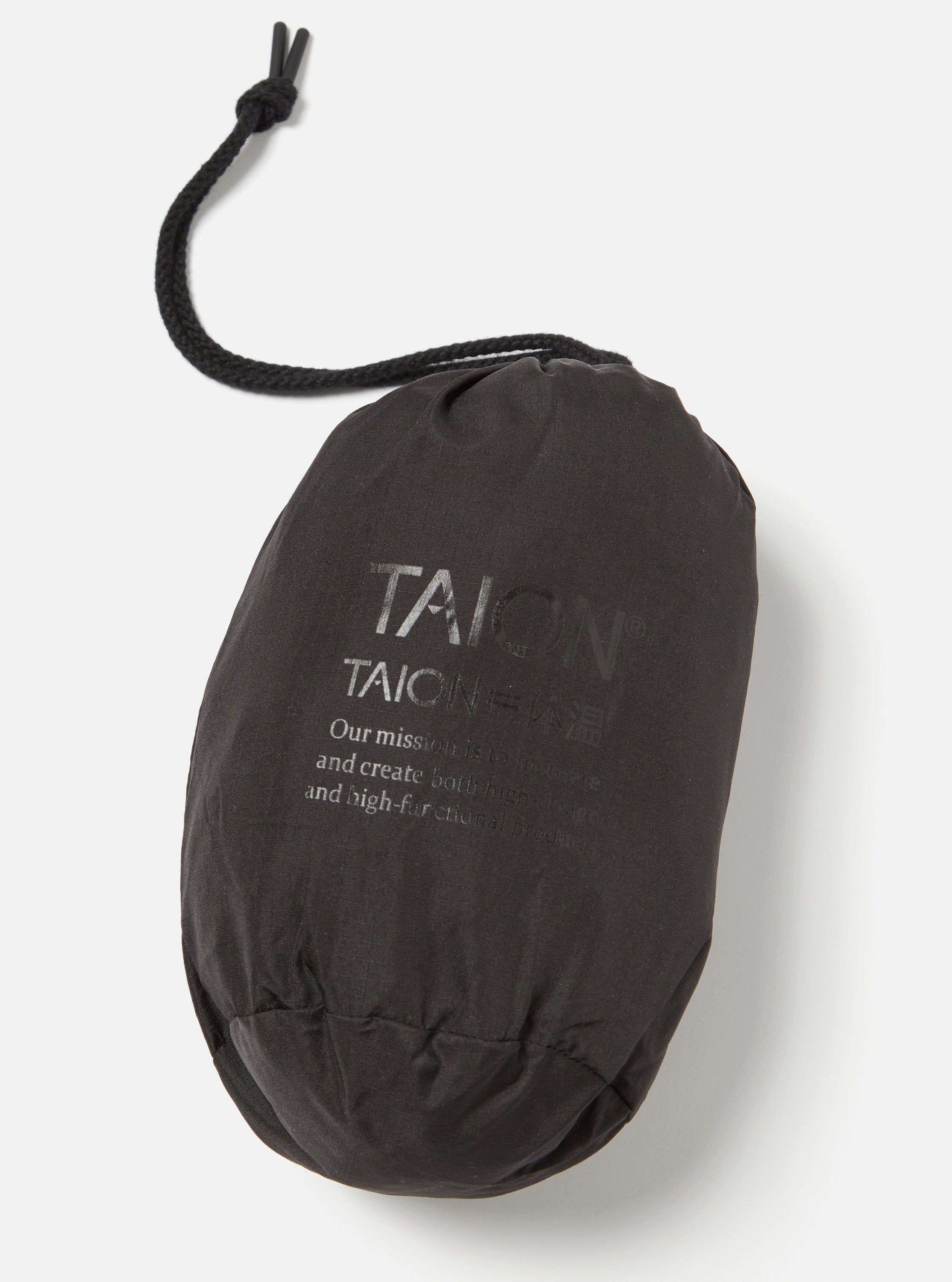 Taion Military Crew Neck Down Vest in Dark Navy Ripstop